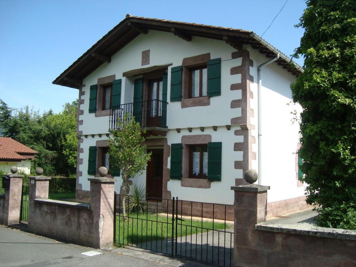 Lopenea Vila Garzáin Exterior foto
