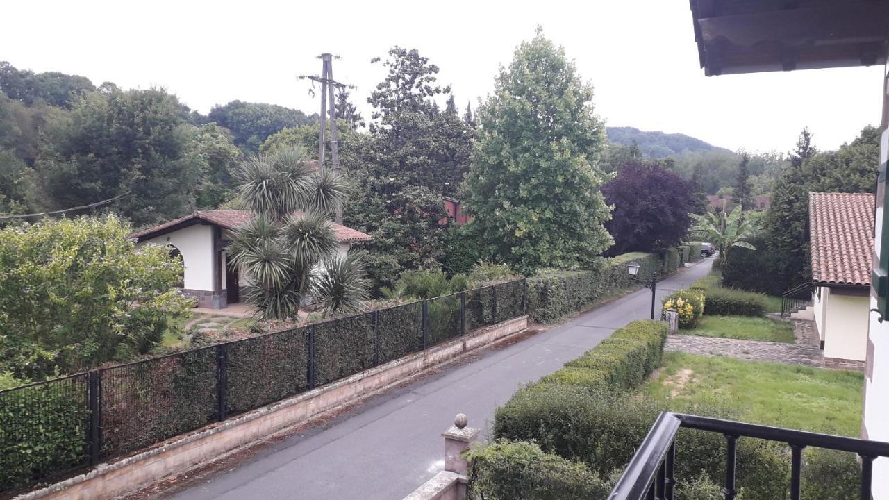 Lopenea Vila Garzáin Exterior foto